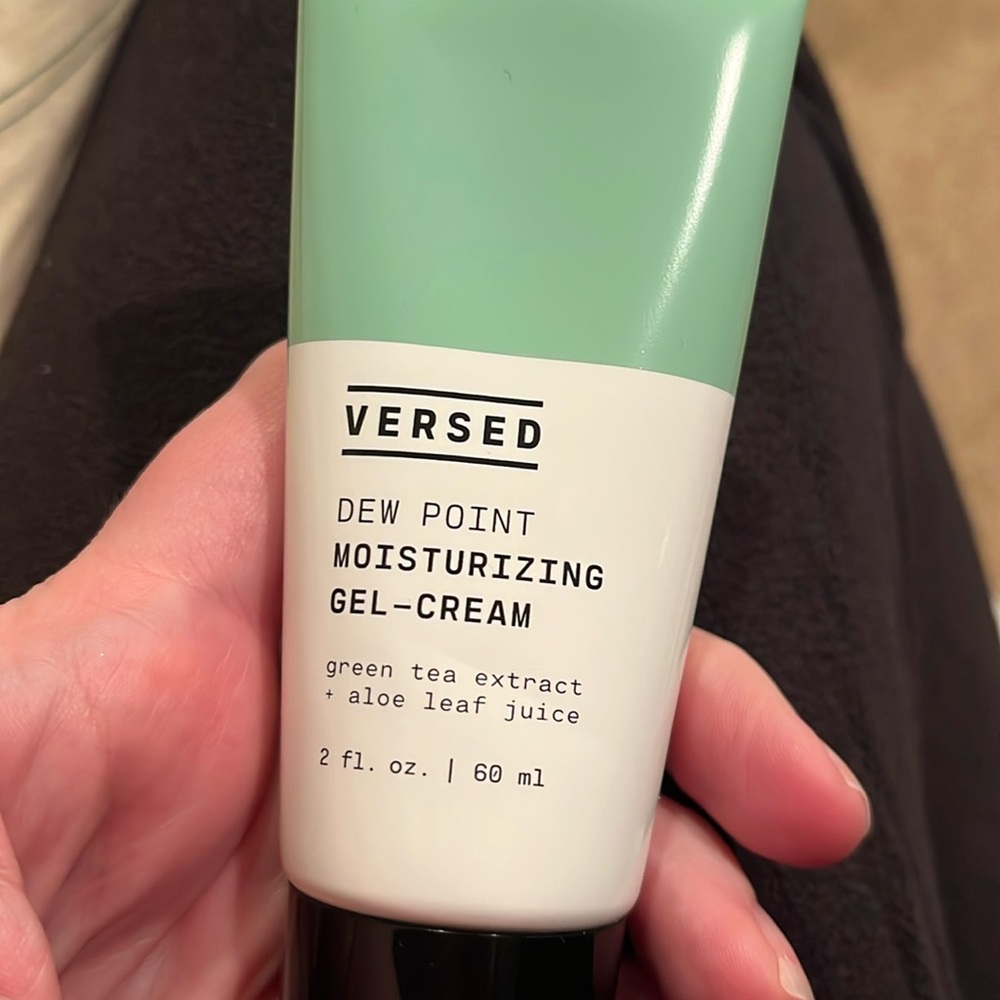 New Versed Dew Point Moisturizing Gel-Cream green tea aloe leaf juice 2 fl Oz